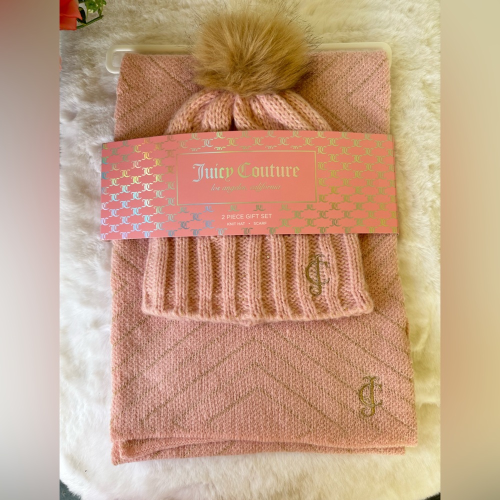 New Juicy Couture Blush Knit Hat and Scarf Set